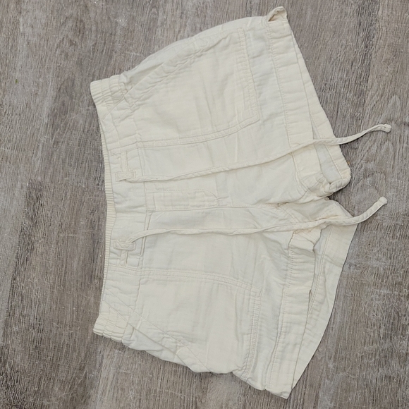 Old Navy Shorts - Picture 5 of 7